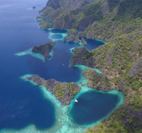 Paolyn Houseboats Coron Island